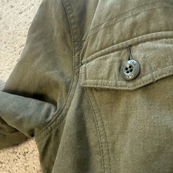 TNA M mint newer condition Olive Bomber Jacket faux fur lining - Picture 16 of 16